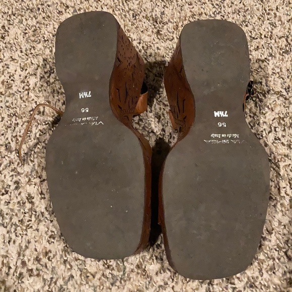 Fantastic wedge! - Picture 4 of 7